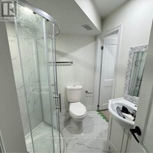 17 Huntington Dr in Barrie, ON - Building Photo - Building Photo