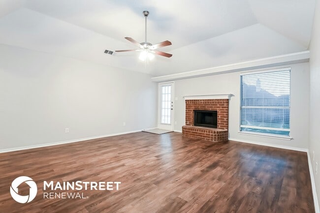 1320 Greenfield Dr in Mesquite, TX - Building Photo - Building Photo