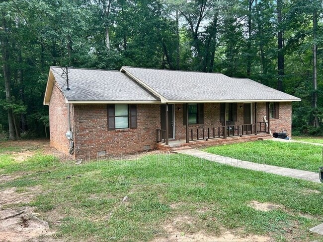 property at 102 Doves Ln