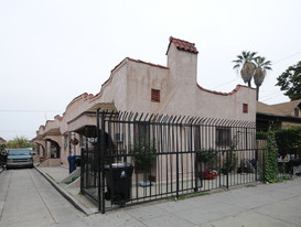 1913-1919 1/2 Thomas St. Apartments