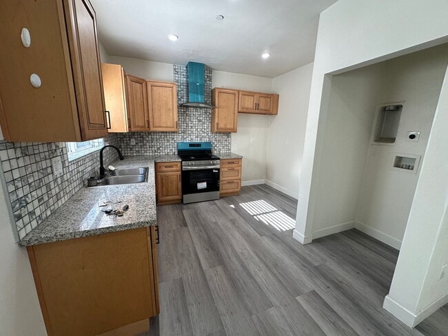 115 W 86th Pl in Los Angeles, CA - Building Photo - Building Photo