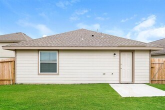 311 Pronghorn Dr in Huntsville, TX - Building Photo - Building Photo