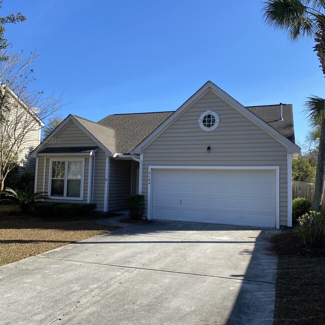 2104 Baldwin Park Dr in Mount Pleasant, SC - Building Photo - Building Photo