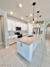 9304 Bexley Dr in Ft. Myers, FL - Foto de edificio - Building Photo