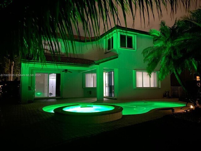 2101 SW 176th Ave in Miramar, FL - Building Photo - Building Photo