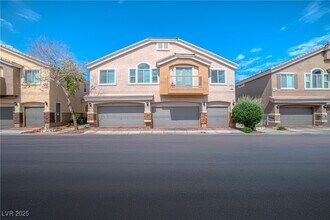 10011 Diamond Summit Ct in Las Vegas, NV - Building Photo - Building Photo