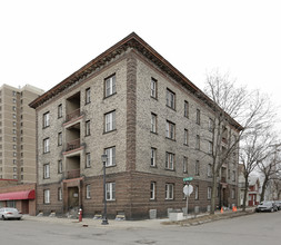 341-343 E 19th St in Minneapolis, MN - Building Photo - Building Photo