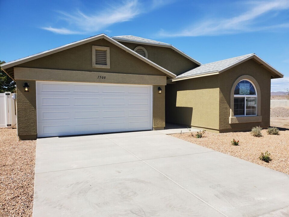 1508 E Stratford Dr in Safford, AZ - Building Photo