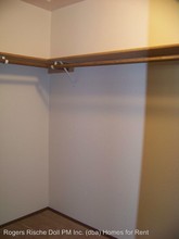 325 NE Kettle St-Unit -#202 in Oak Harbor, WA - Building Photo - Building Photo