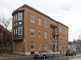 3248-3250 Gilbert Ave Apartments