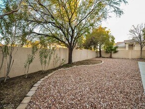 401 Madison Taylor Pl in Las Vegas, NV - Building Photo - Building Photo