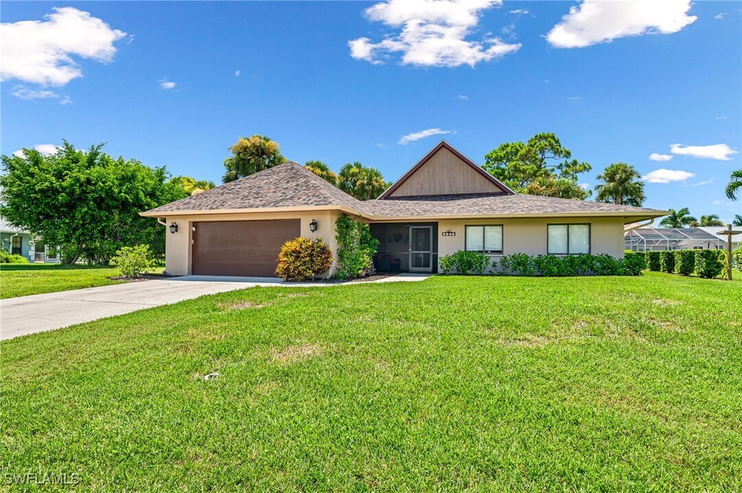 9908 White Sands Pl in Bonita Springs, FL - Building Photo