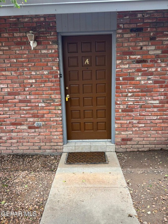 2025 Amy Sue Dr in El Paso, TX - Building Photo
