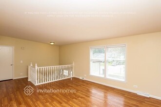 28 Autumn Ln in Streamwood, IL - Foto de edificio - Building Photo