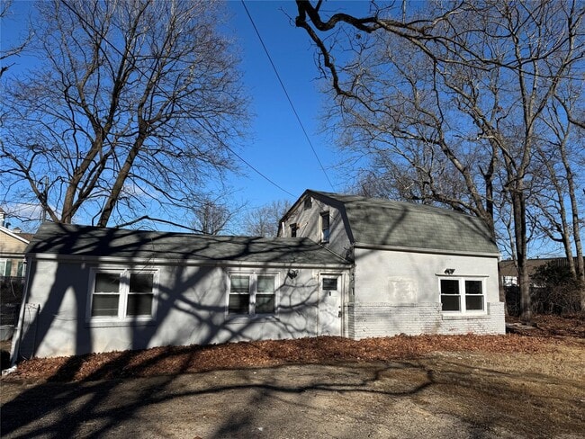 35 Neslo Dr in Nesconset, NY - Building Photo - Building Photo