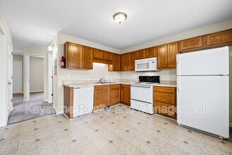 942 Kingsbury Dr in Clarksville, TN - Building Photo - Building Photo
