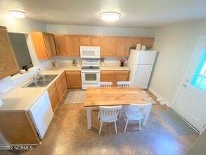 901 Springwood Dr in Jacksonville, NC - Building Photo - Building Photo