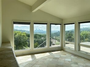 5206 Scenic View Dr in Austin, TX - Foto de edificio - Building Photo