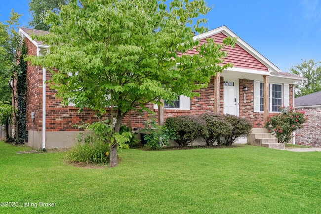 8204 Rochelle Rd in Louisville, KY - Building Photo - Building Photo