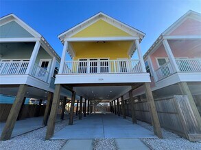 1024 62nd St in Galveston, TX - Building Photo - Building Photo