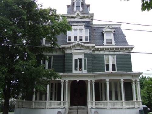 18 Laurel in Auburn, ME - Foto de edificio - Building Photo