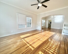 350 N Ogden Dr in Los Angeles, CA - Building Photo - Building Photo