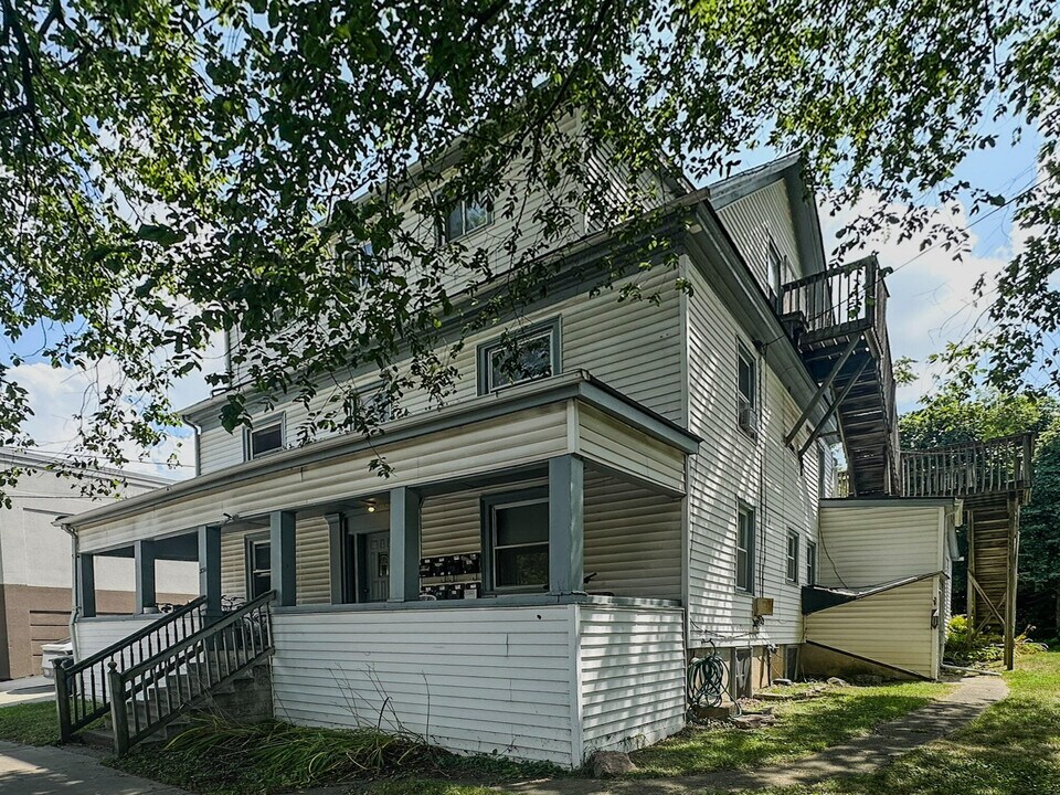 334 Beakes St in Ann Arbor, MI - Building Photo