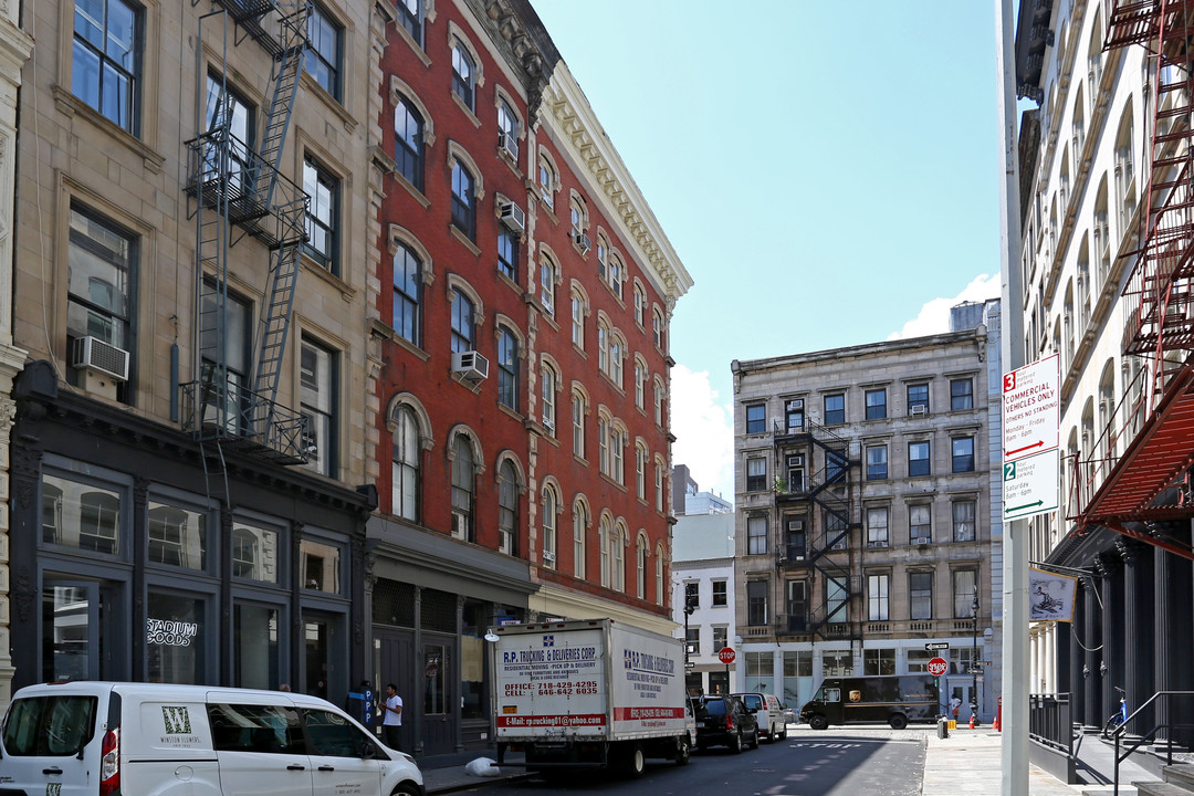 309-311 Canal St in New York, NY - Building Photo