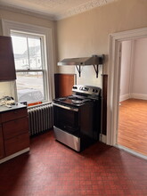 74 Union St in Brunswick, ME - Foto de edificio - Building Photo