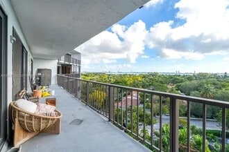 5701 Biscayne Blvd, Unit PH9 in Miami, FL - Foto de edificio - Building Photo