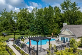 Woods at Perry Lane in Westerville, OH - Building Photo - Building Photo