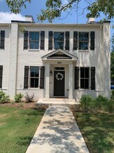 Like New Colonial Style Townhome close to Downtown Opelika in Opelika, AL - Building Photo - Building Photo