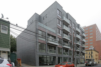 River Bridge Tower in Long Island City, NY - Building Photo - Building Photo