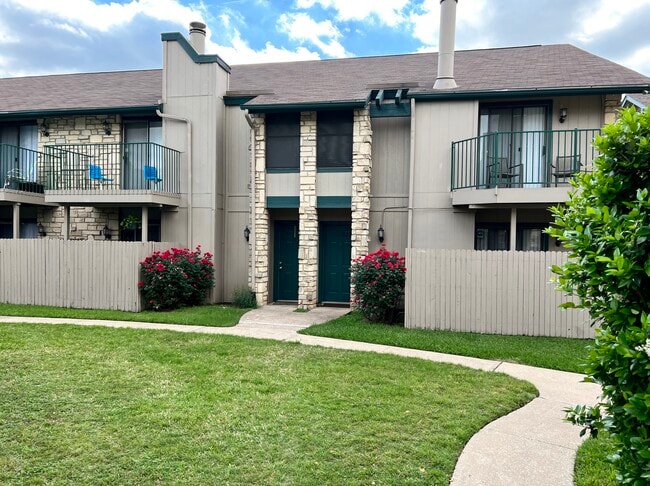 Woodwillow Townhomes