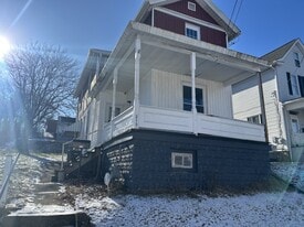 215 N 4th St in Clairton, PA - Building Photo