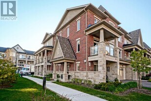 2466 Mayapple Xing in Pickering, ON - Building Photo