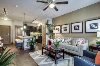 Highpoint at Cypresswood in Houston, TX - Building Photo - Building Photo
