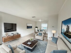 1221 Kennedy Rd in Daytona Beach, FL - Building Photo - Building Photo
