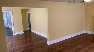 908 Watervliet Ave in Dayton, OH - Building Photo - Building Photo