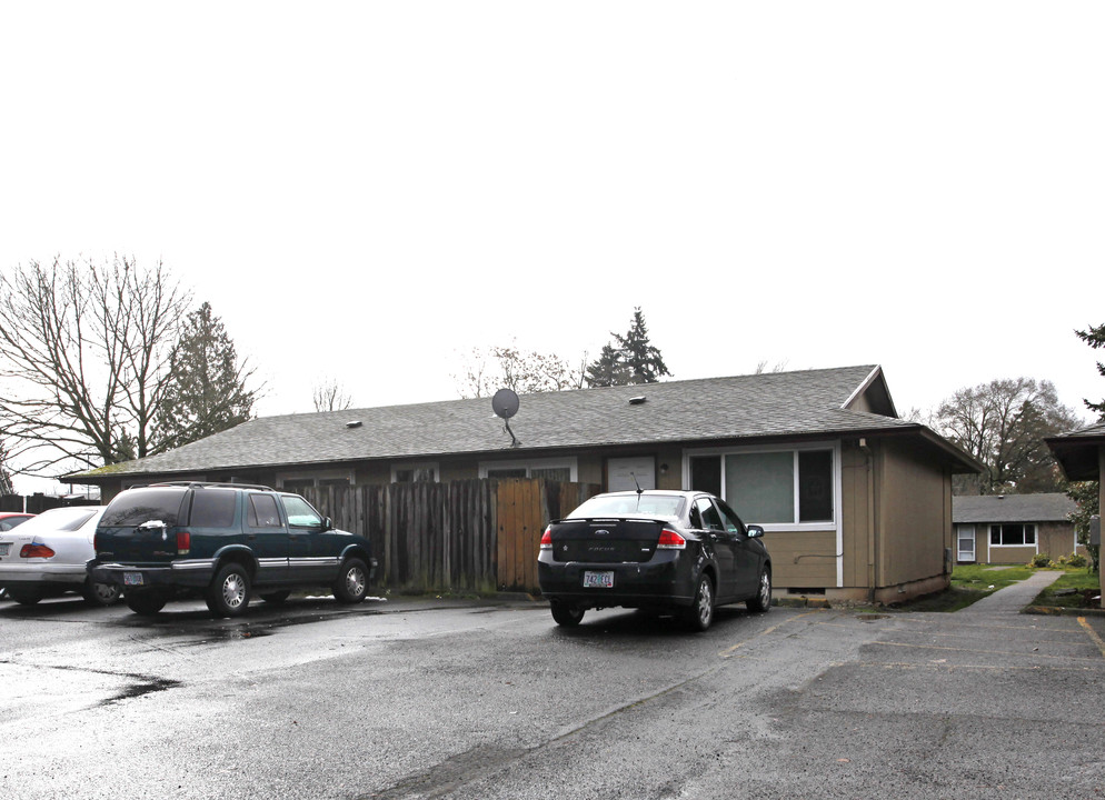 Ridgewood Apartments in Portland, OR - Building Photo