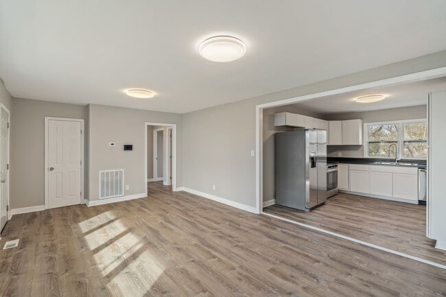 property at 3658 Tarbett Rd