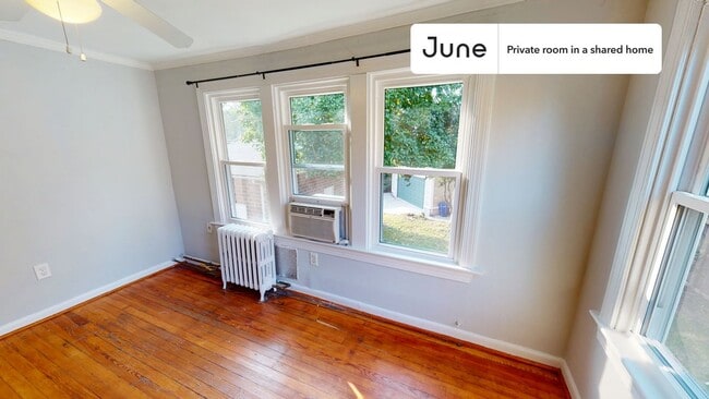 Private bedroom in 6 bed/3 bath Home in Washington, DC - Building Photo - Building Photo