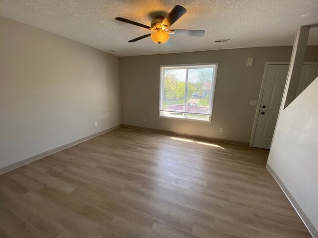 property at 1630 Pleasant View Dr