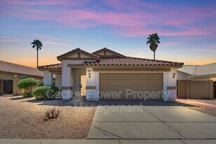 2401 E Derringer Way in Chandler, AZ - Building Photo