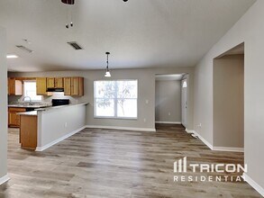 4409 Venice Dr in Land O Lakes, FL - Building Photo - Building Photo