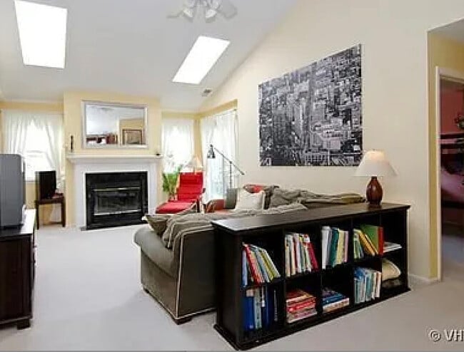 2403 Mallow Ct in Schaumburg, IL - Building Photo - Building Photo