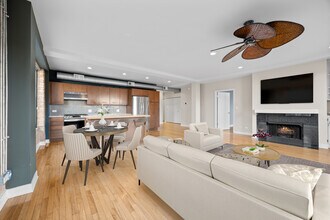 1635 W Belmont Ave in Chicago, IL - Building Photo - Building Photo