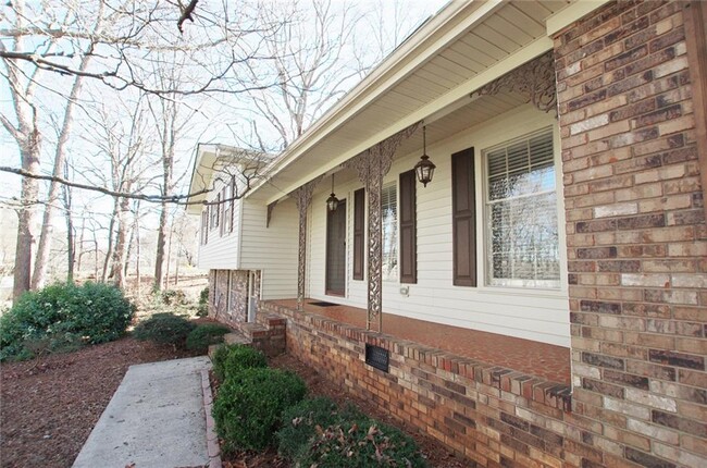 2750 Dellinger Dr in Marietta, GA - Building Photo - Building Photo