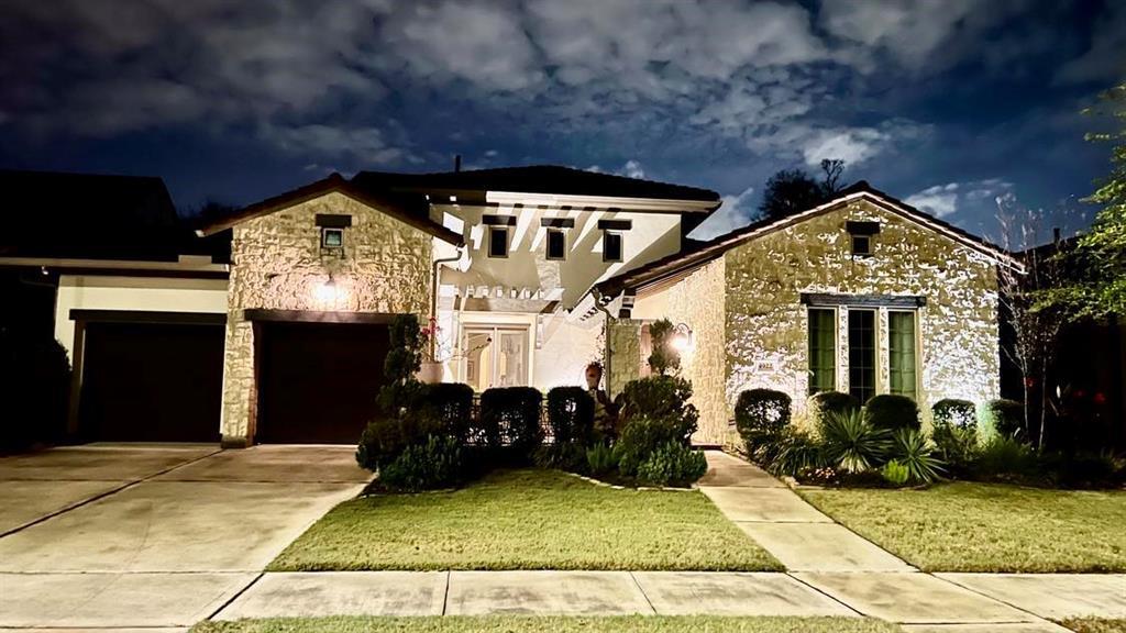 4922 Summer Manor Ln in Sugar Land, TX - Building Photo