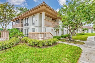 438 Brackenwood Ln S in Palm Beach Gardens, FL - Building Photo
